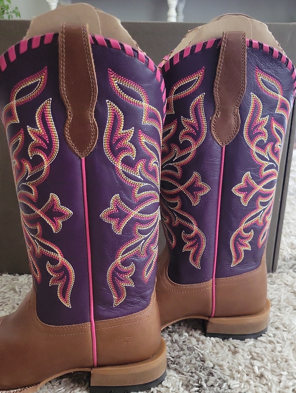 NWT Ariat Womens Showdown Boots 8.5B - Picture 9 of 12